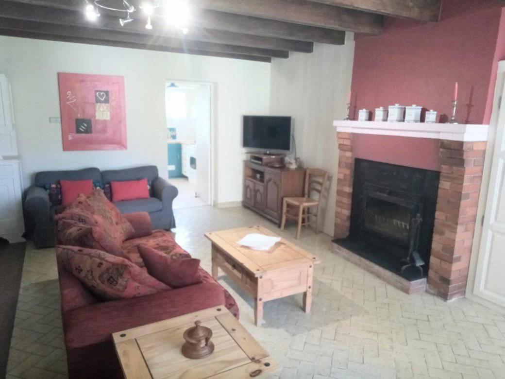 Cottage By The Chateau With Pool In National Parc Les Salles-Lavauguyon Eksteriør bilde